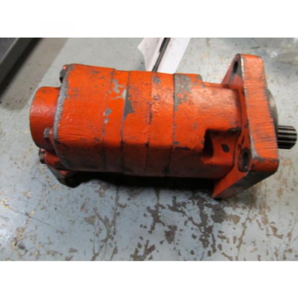 CHARLYN Kiribati  HYDRAULIC MOTOR 109-1181-004 W. 1-1/4&#034; SHAFT DIA.14 TOOTH SPLINE #1 image