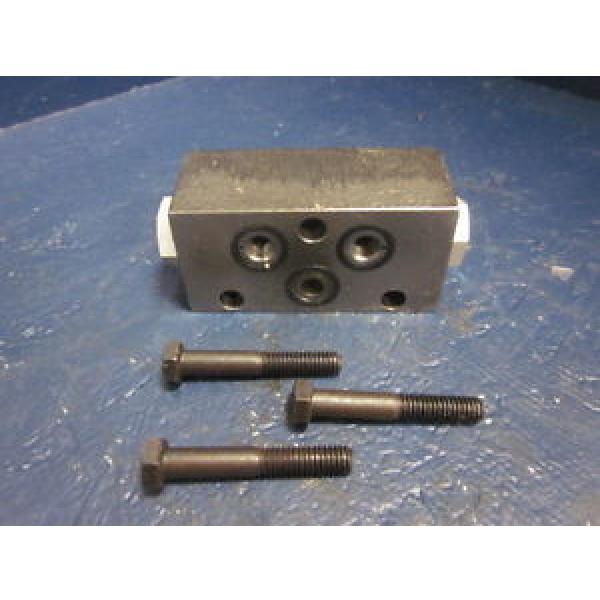 Hagglunds Denison S15-48273 Shuttle Valve #1 image