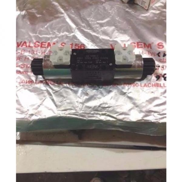 DENISON 4D01-3201-0302-C1G0Q, 026-54185-H DIRECTIONAL CONTROL HYDRAULIC VALVE #1 image