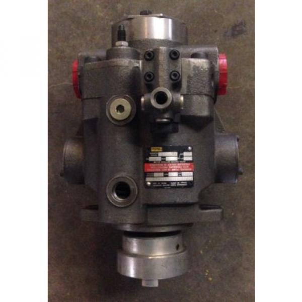 PARKER Equatorial Guinea  DENISON HYDRAULIC VARIABLE VOLUME PISTON PUMP PVP33303L26A1VM20 3000PSI #1 image